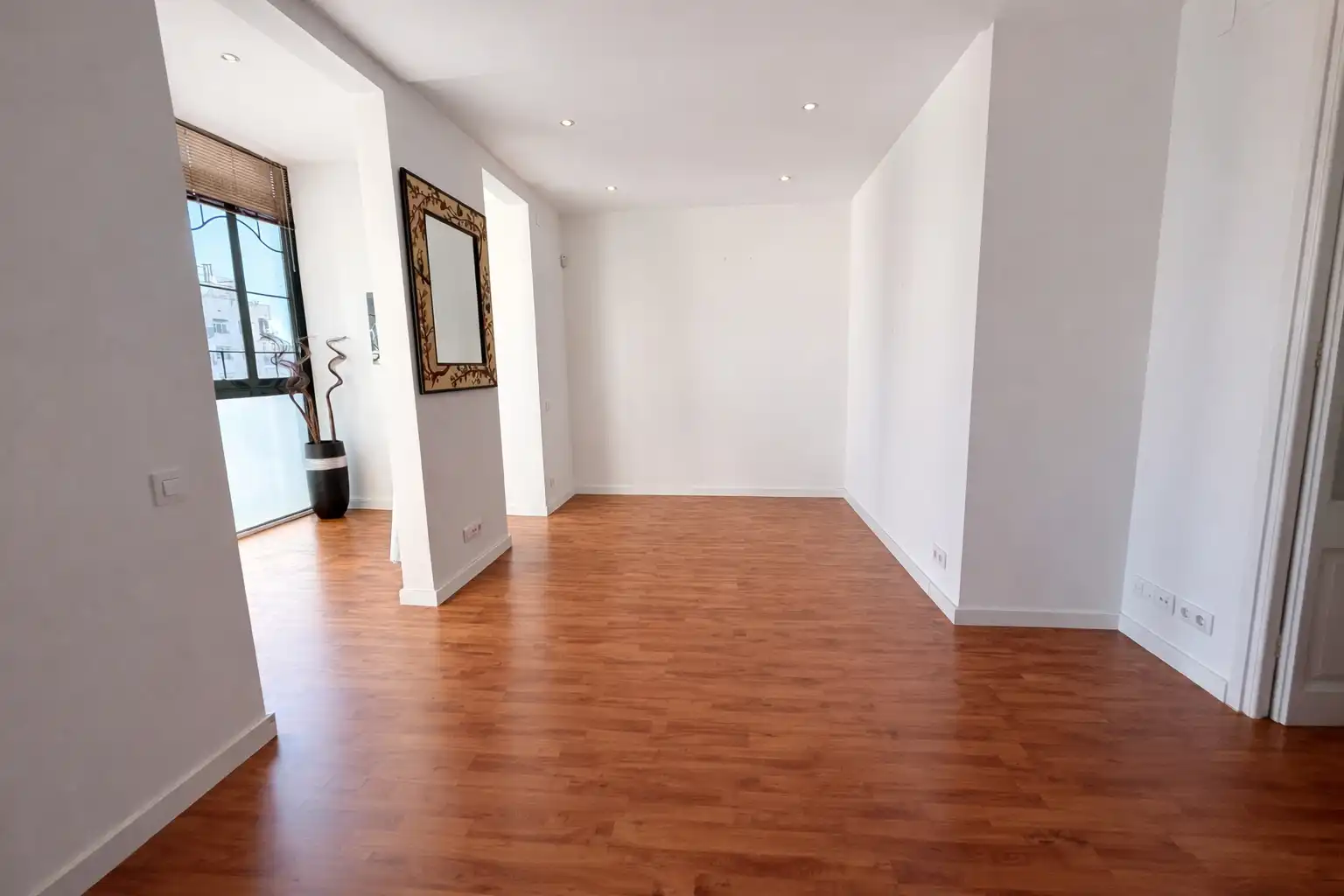 Sala d'estar de Pis en venda en Barcelona amb Aire condicionat i Parquet