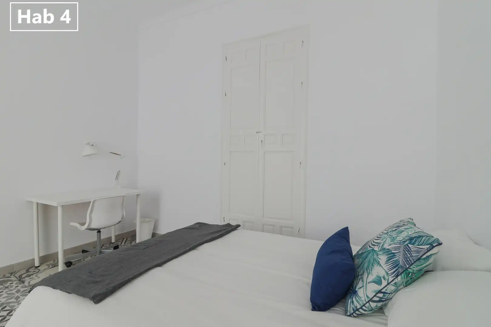 Habitación de Piso de alquiler en Málaga con Amueblado, Lavadora y Microondas