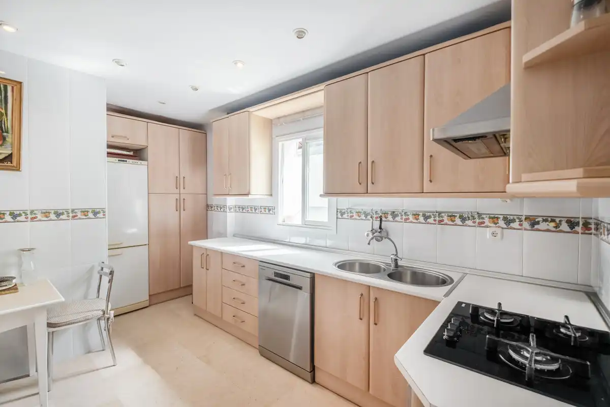 Cocina de Piso en venta en Marbella con Aire acondicionado y Terraza