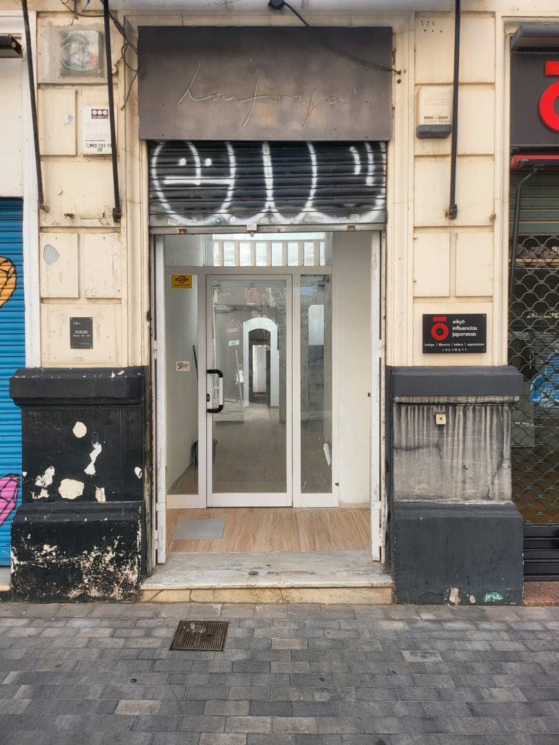 Local de lloguer en  Barcelona Capital amb Parquet