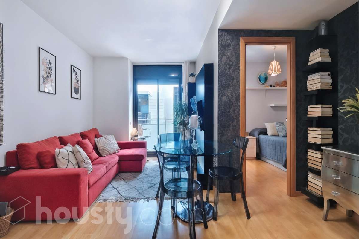 Sala d'estar de Àtic en venda en Cornellà de Llobregat amb Aire condicionat, Terrassa i Balcó