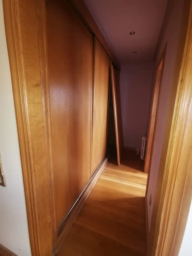 Habitación de Dúplex en venta en Ourense Capital  con Calefacción, Parquet y Horno