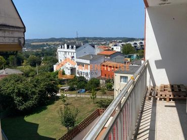 Flat with balcony for sale in Cambre
