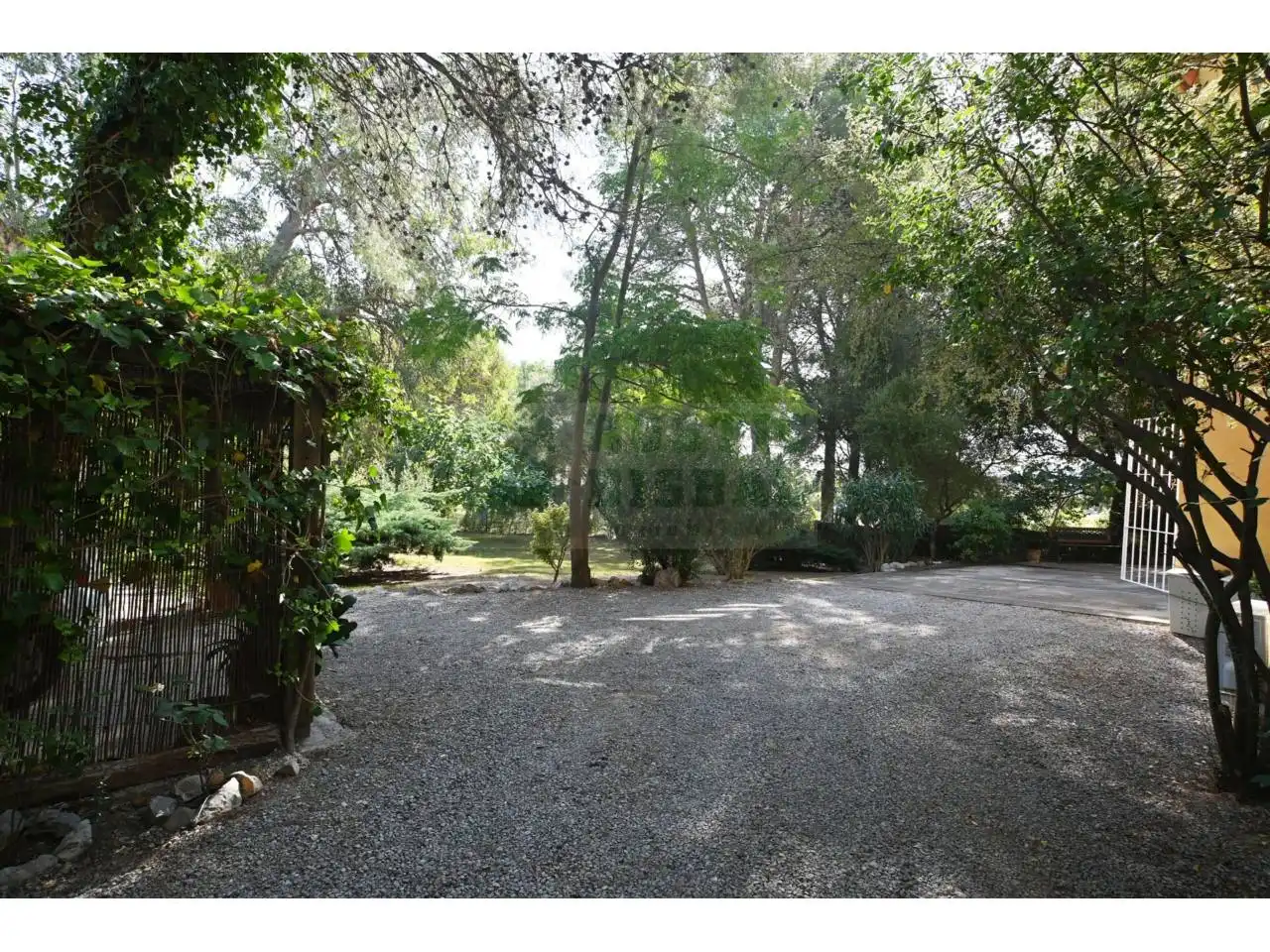 Casa amb jardí en venda a Calle Suïssa, imagen 12