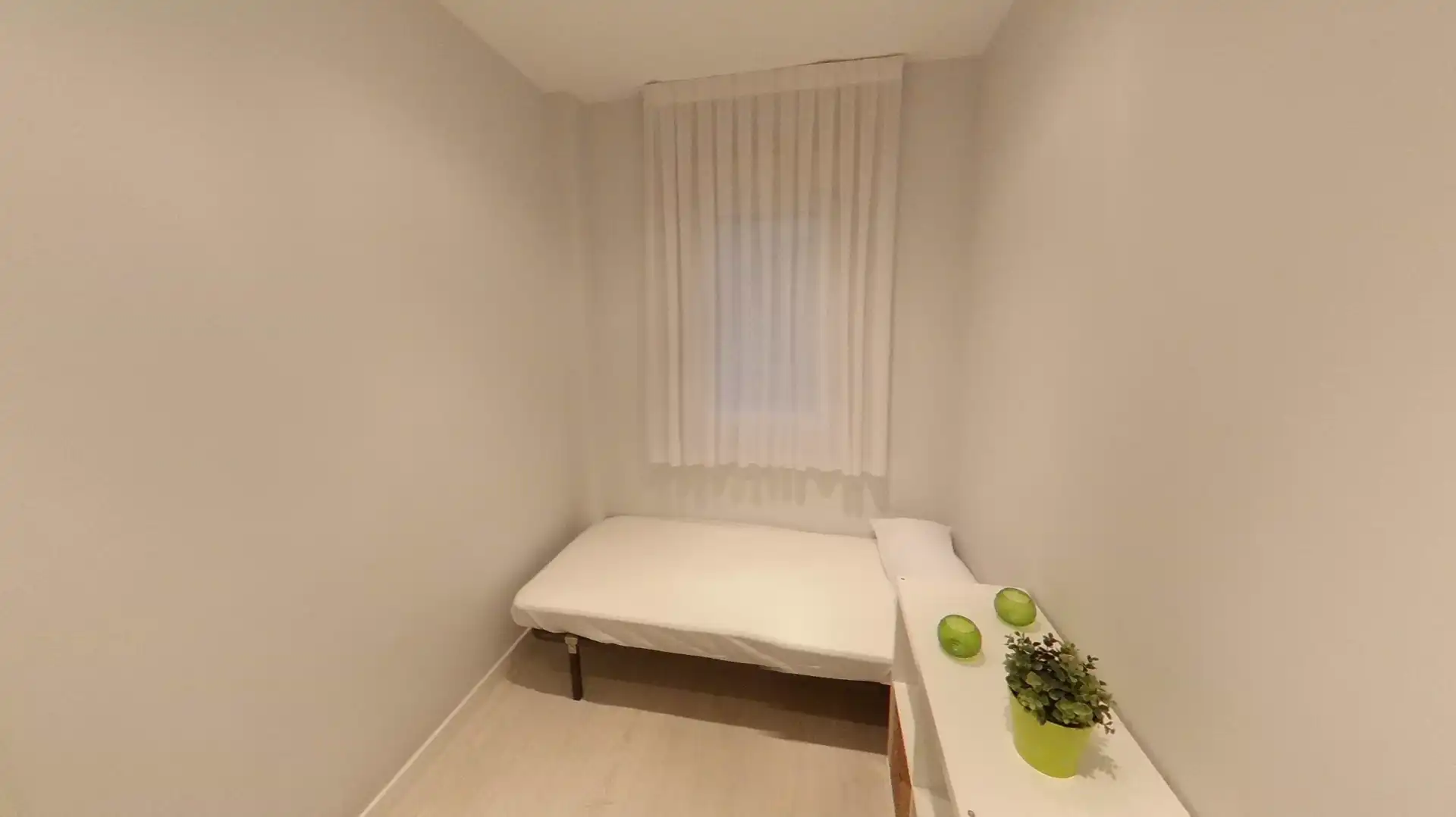 Flat for rent in Calle de las Peñuelas, Acacias