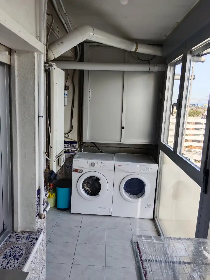 Habitación en Calle Pintor Velazquez, Norte - Universidad