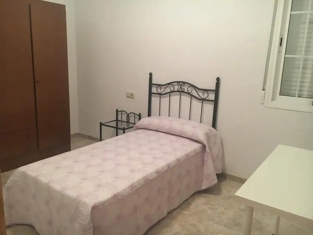 Schlafzimmer von Wohnung zum Verkauf in Fuente Palmera mit Möbliert