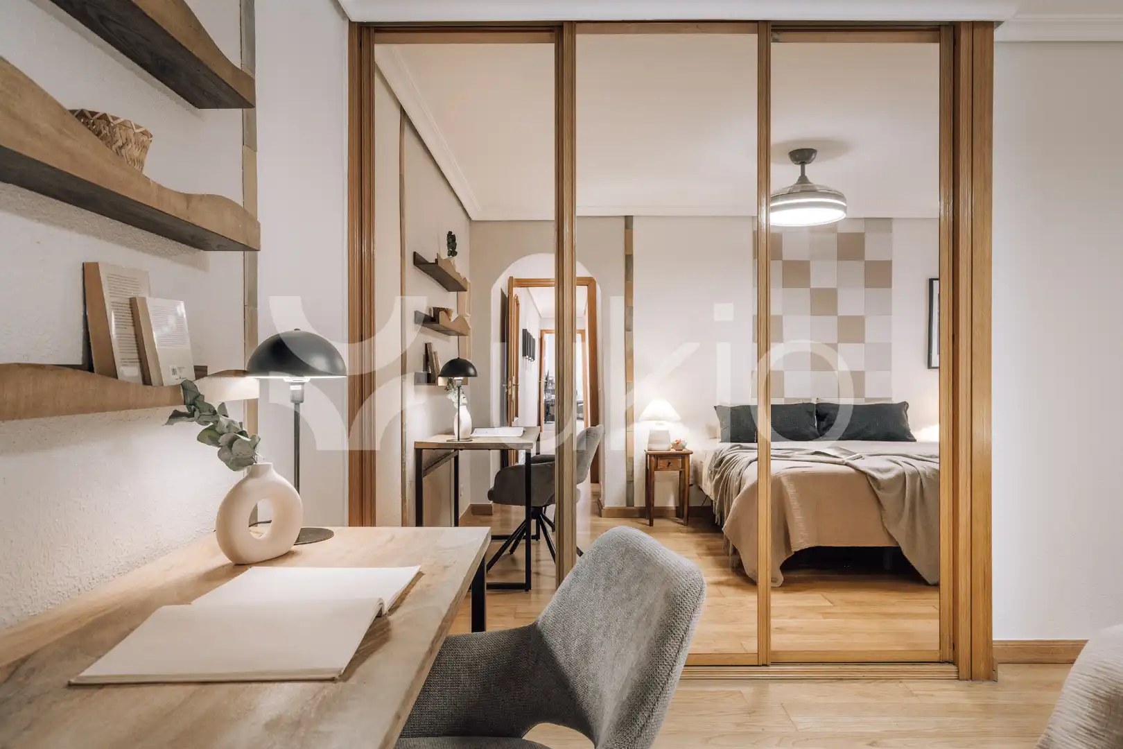 Habitación de Apartamento de alquiler en Madrid con Calefacción, Amueblado y Horno