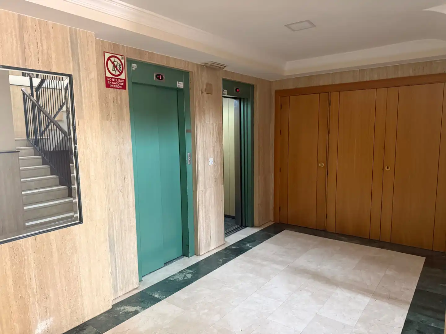 Piso en venta en  Granada Capital con Aire acondicionado y Balcón