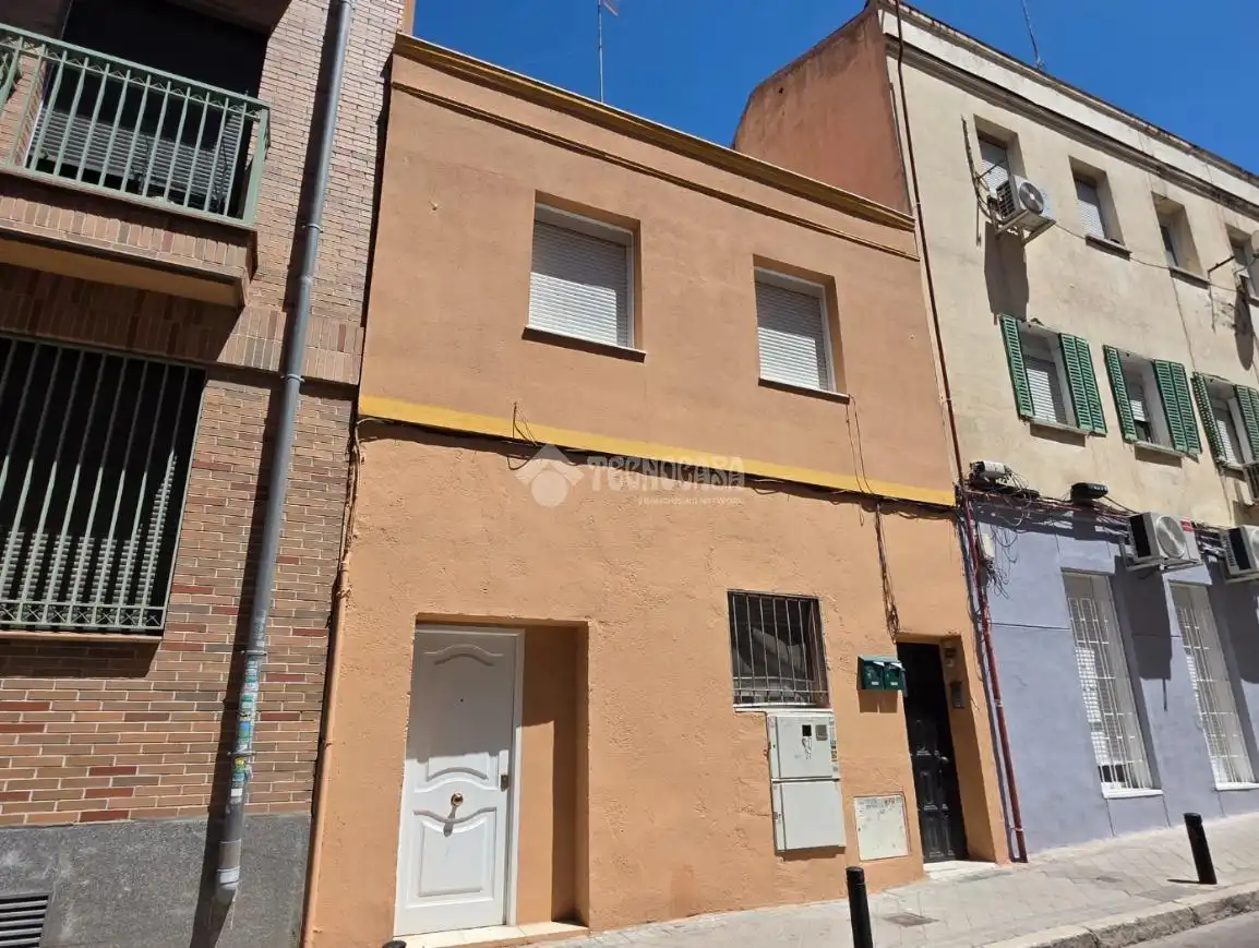 Vista exterior de Casa o xalet en venda en Madrid amb Aire condicionat i Calefacció