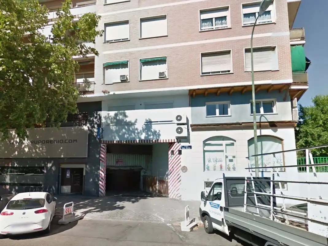 Exterior view of Garage for rent in Madrid