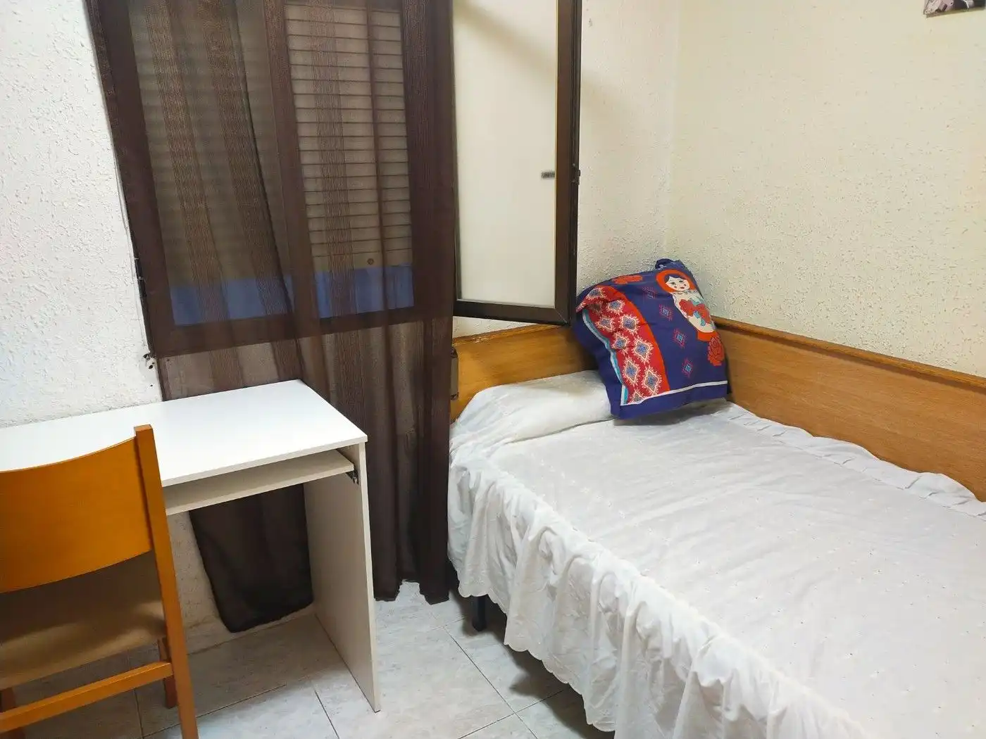 Habitación de Piso de alquiler en Tarragona con Amueblado, Horno y Lavadora