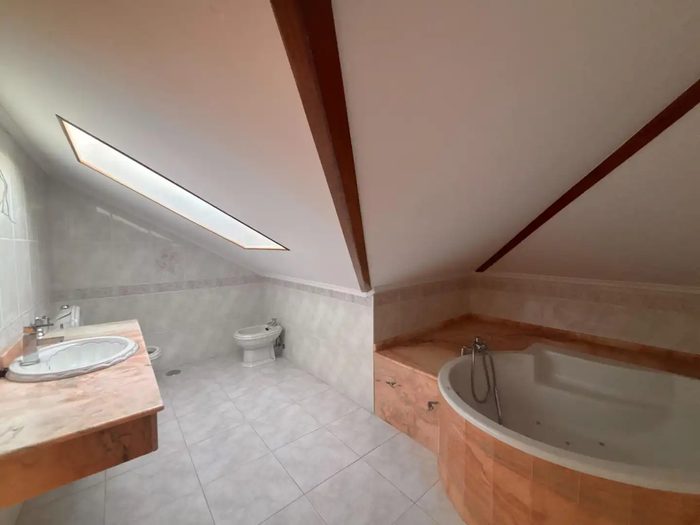 Bathroom of Houses for sale in Santa Cruz de Bezana  with Heating, Private garden and Terrace