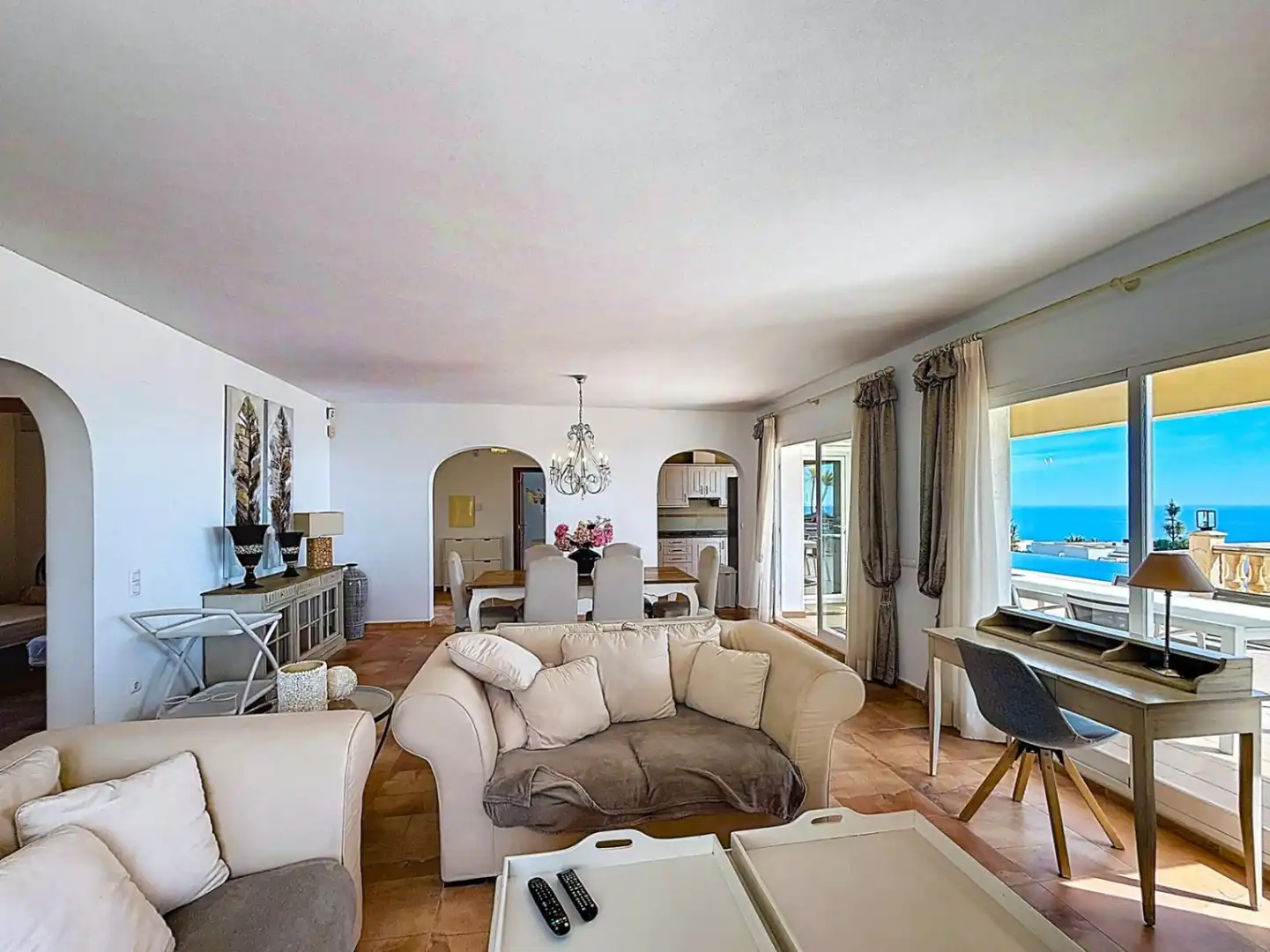 Chalet con piscina en venta en Cumbre del Sol, imagen 9