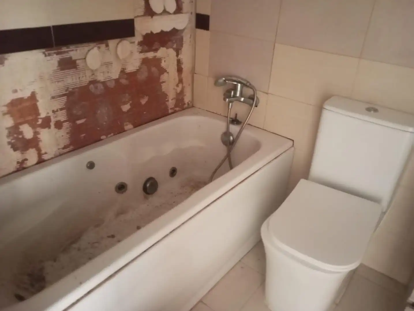 Baño de Apartamento en venta en La Línea de la Concepción