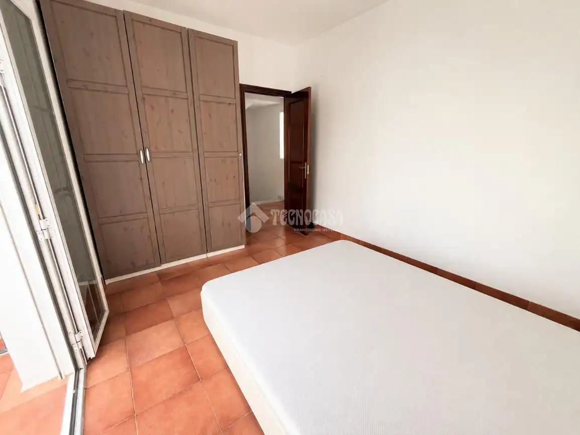 Dormitori de Casa adosada en venda en San Fernando amb Terrassa i Balcó