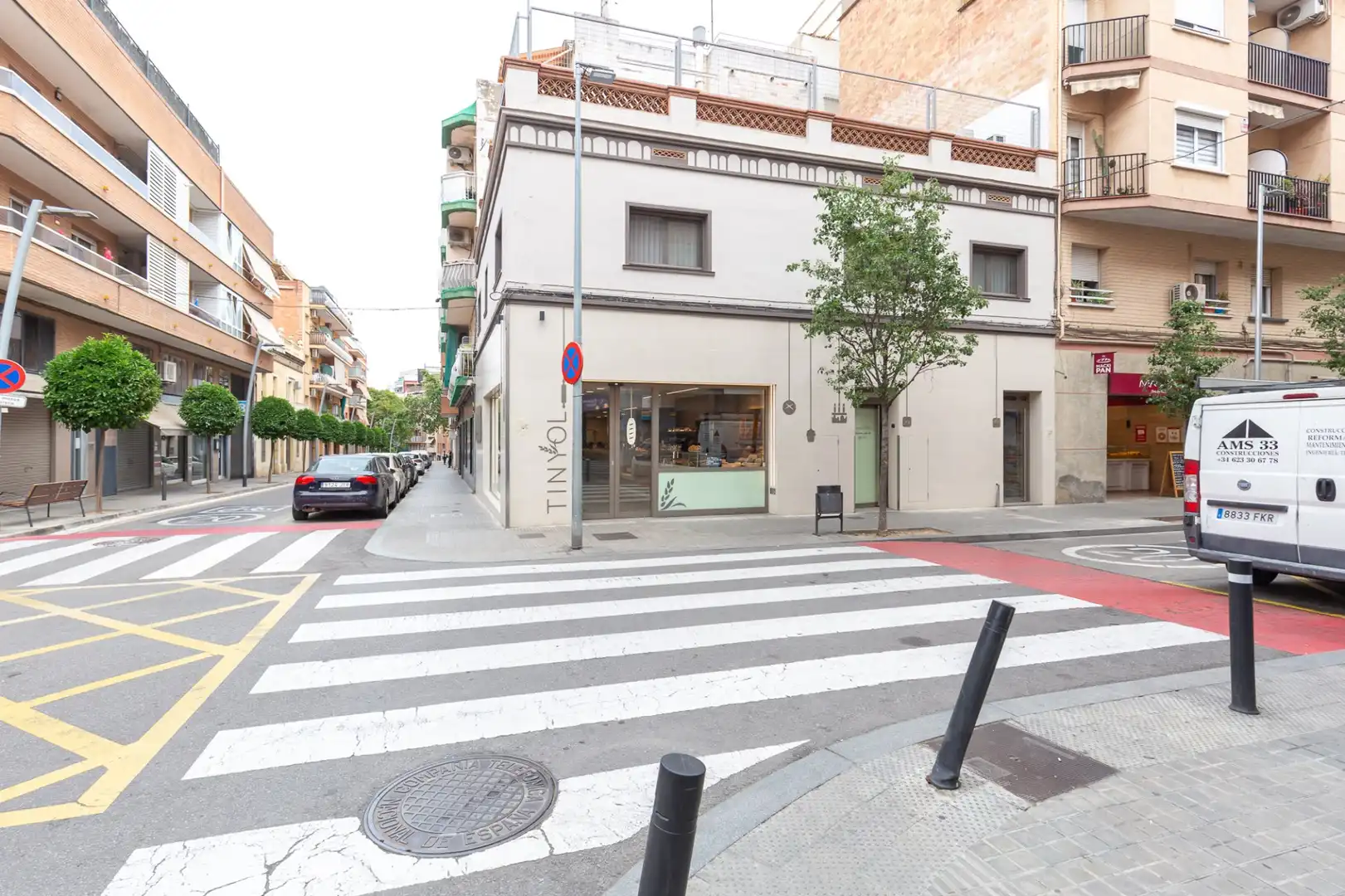 Vista exterior de Pis en venda en Esplugues de Llobregat amb Aire condicionat, Calefacció i Alarma