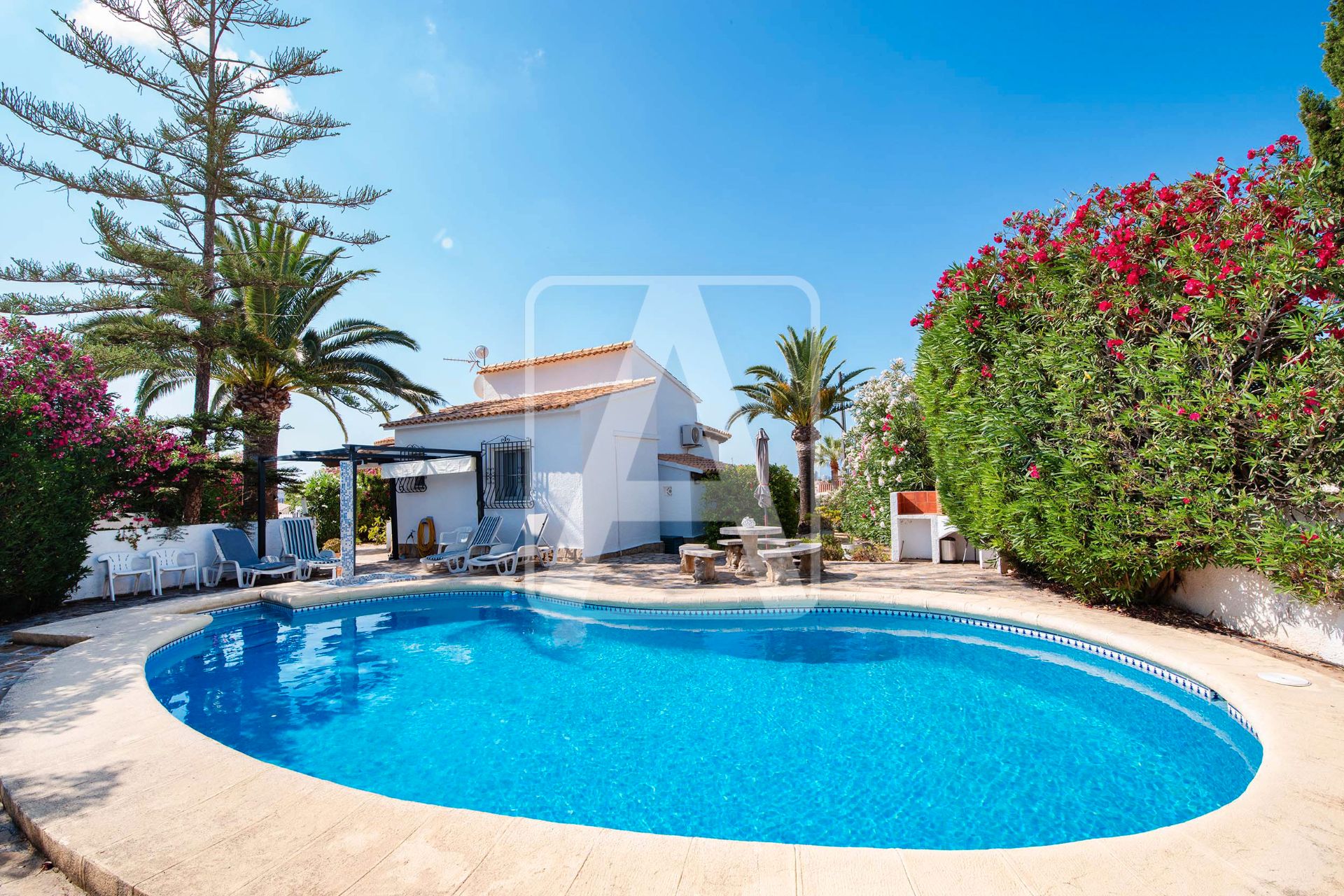 Casa o xalet en venda a Marisol Park - Ortembach - Los Almendros