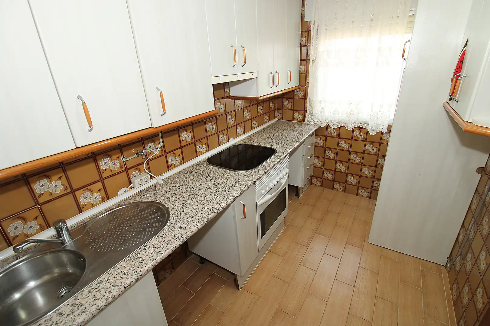 Detached house with garden for sale in Calle Bolivia, imagen 26