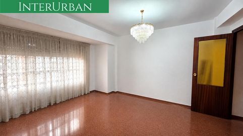 Foto 3 de Piso en venta en Parque de la Bombilla, Llíria