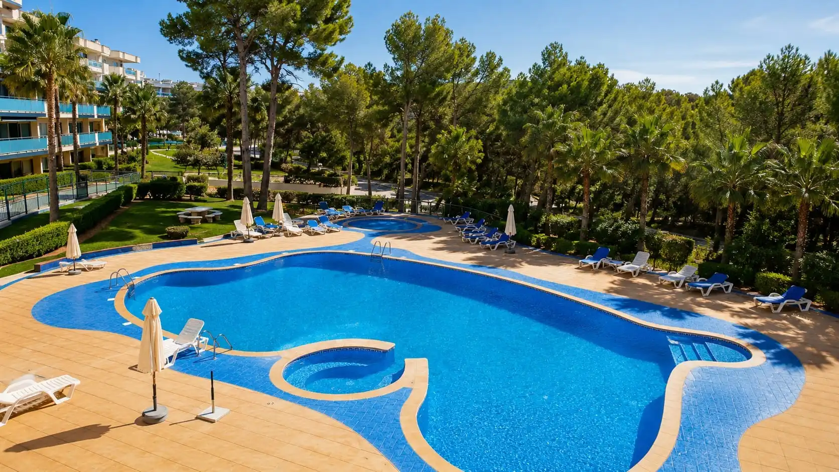 Swimming pool of Apartments for sale in Salou  with Air Conditioner, Heating and Furnished