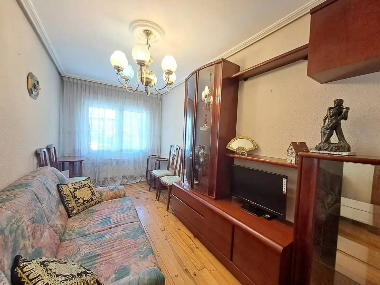 Sala de estar de Piso en venta en Burgos con Calefacción