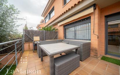 Terrassa de Casa adosada en venda en Sant Andreu de Llavaneres amb Aire condicionat, Calefacció i Jardí privat