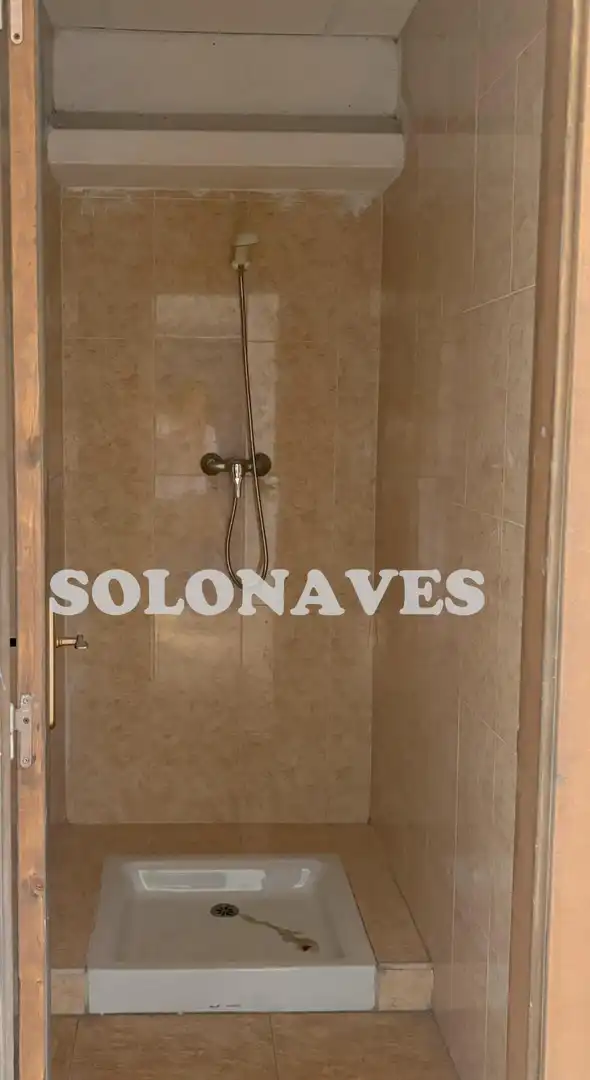 Baño de Nave industrial de alquiler en Pinseque