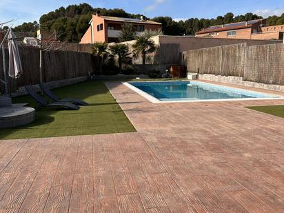 Swimming pool of House or chalet for sale in Alpicat  with Air Conditioner, Terrace and Balcony
