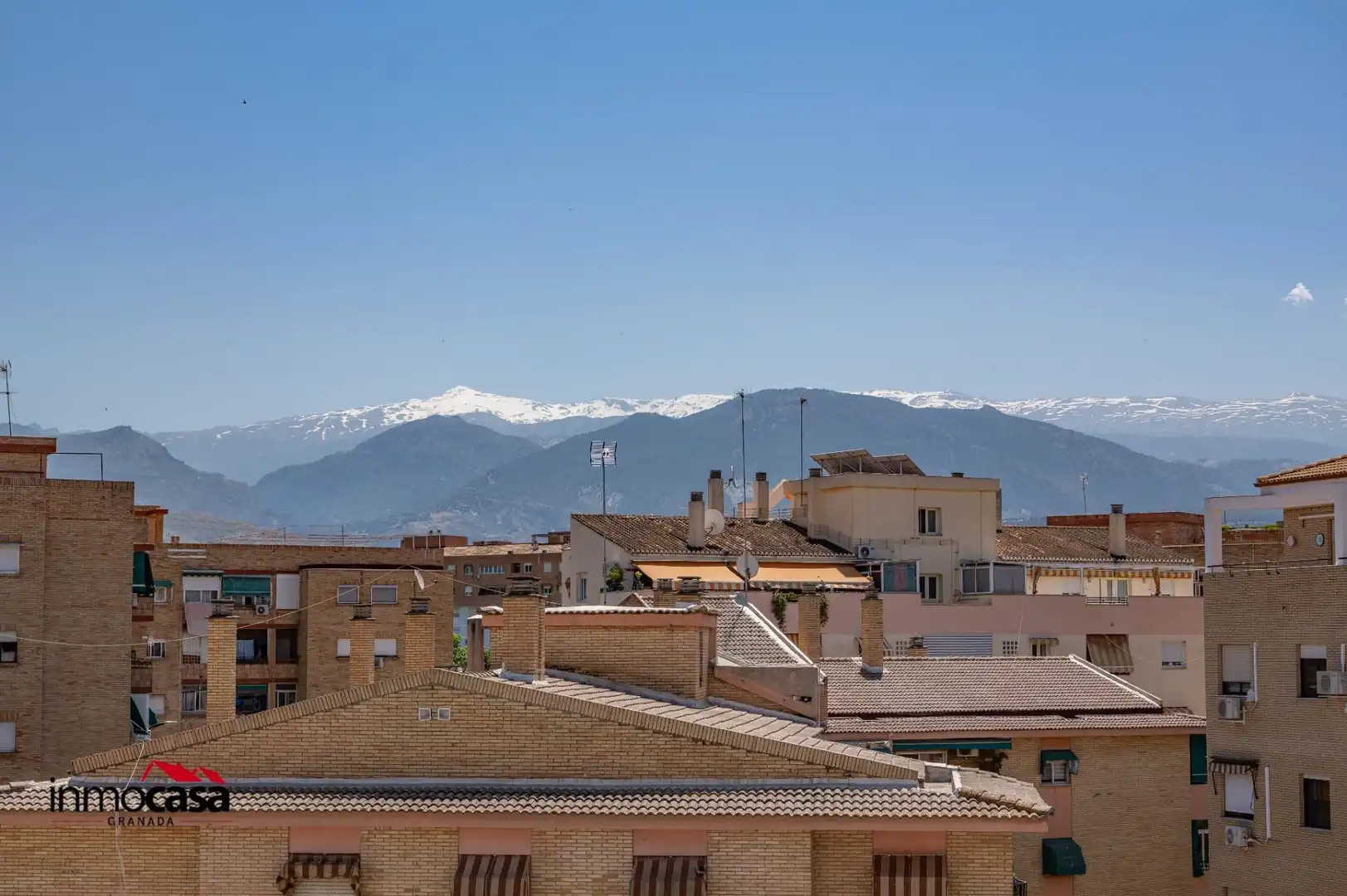 Vista exterior de Piso en venta en Granada
