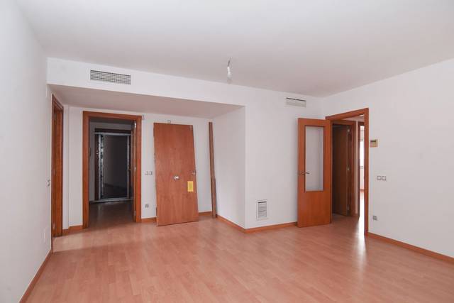 Piso en Venta en C/  en Via Europa - Parc Central
