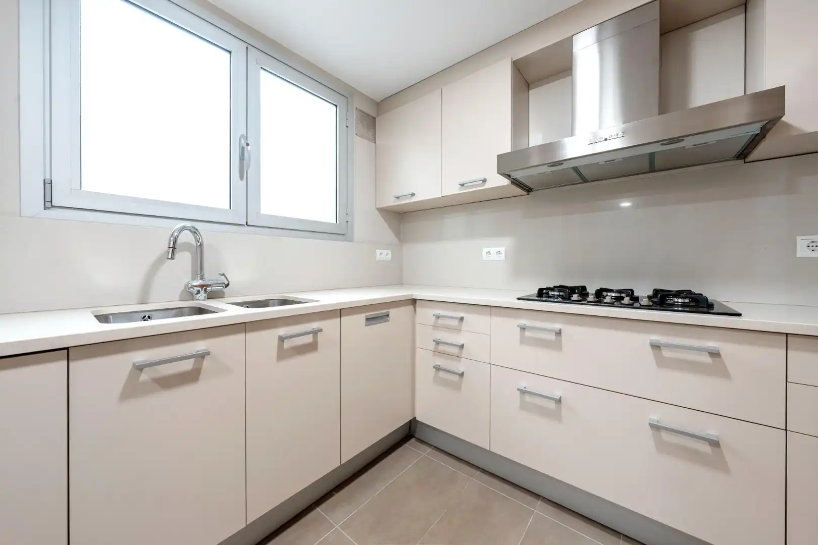 Kitchen of Flat for rent in Tarragona  with Air Conditioner, Heating and Terrace