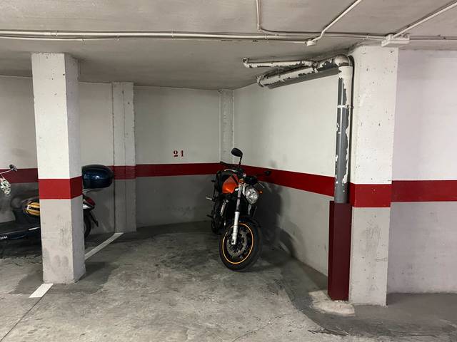 Garaje en Venta en Calle de Nuestra Señora de los Dolores en Valdeacederas