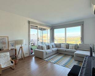 Living room of Attic to rent in Sant Cugat del Vallès  with Community pool