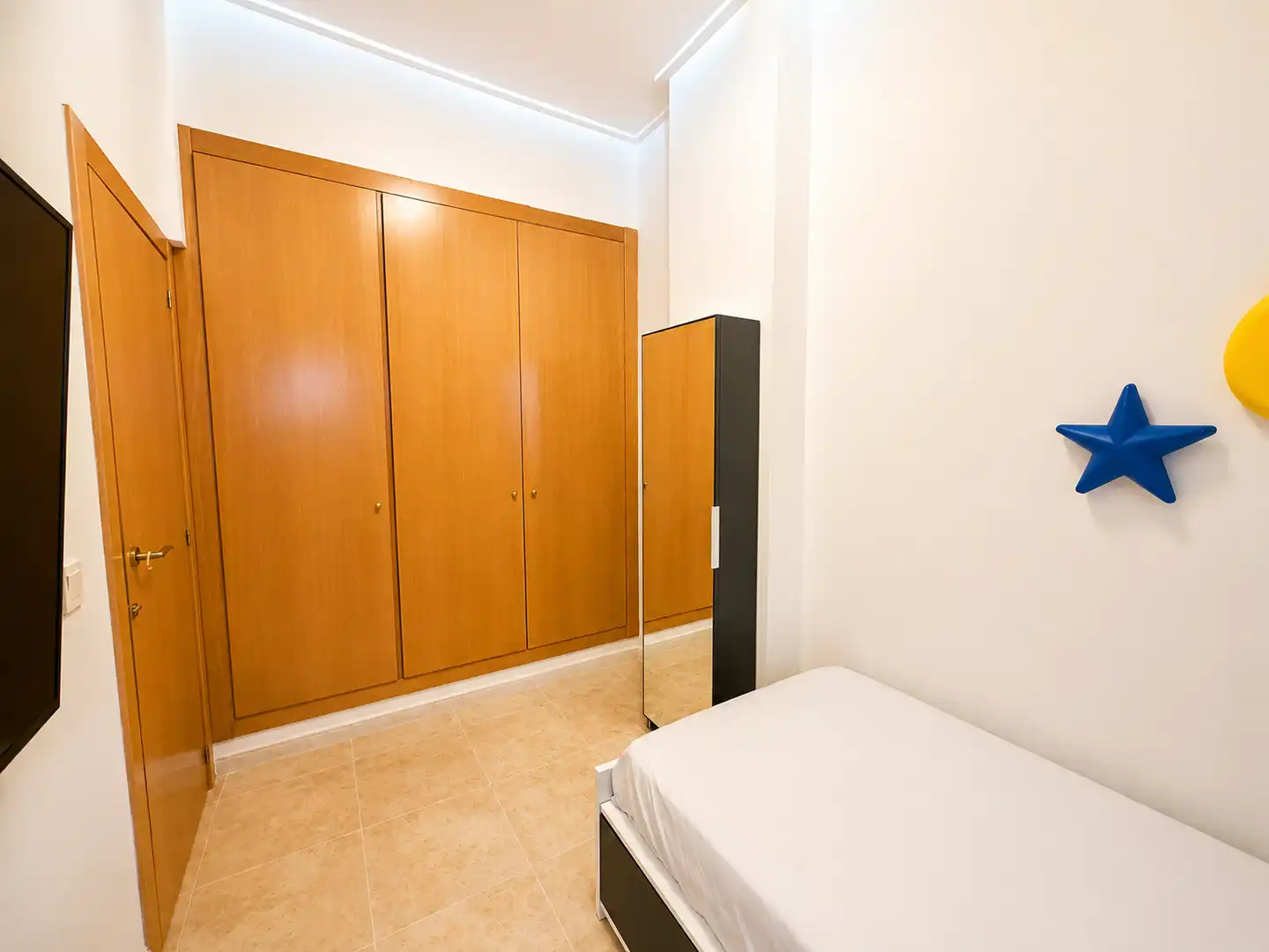 Dormitori de Apartament en venda en Alicante / Alacant amb Aire condicionat, Calefacció i Terrassa