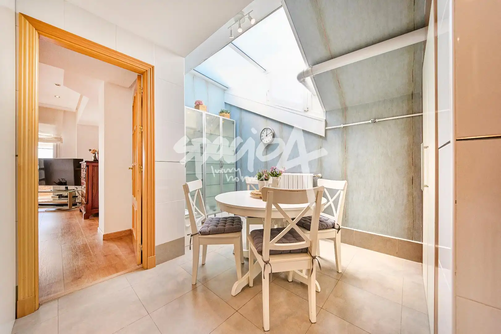 Küche von Dachboden zum Verkauf in Majadahonda mit Heizung, Terrasse und Abstellraum