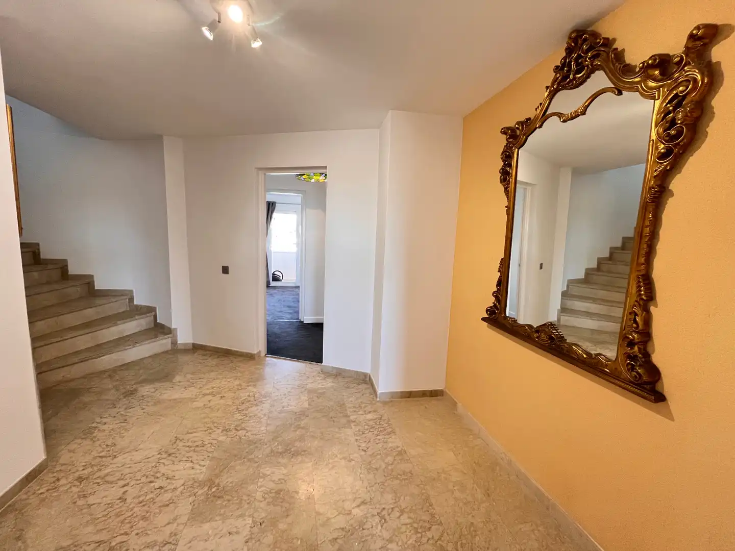 Attic for rent in Marbella, Málaga