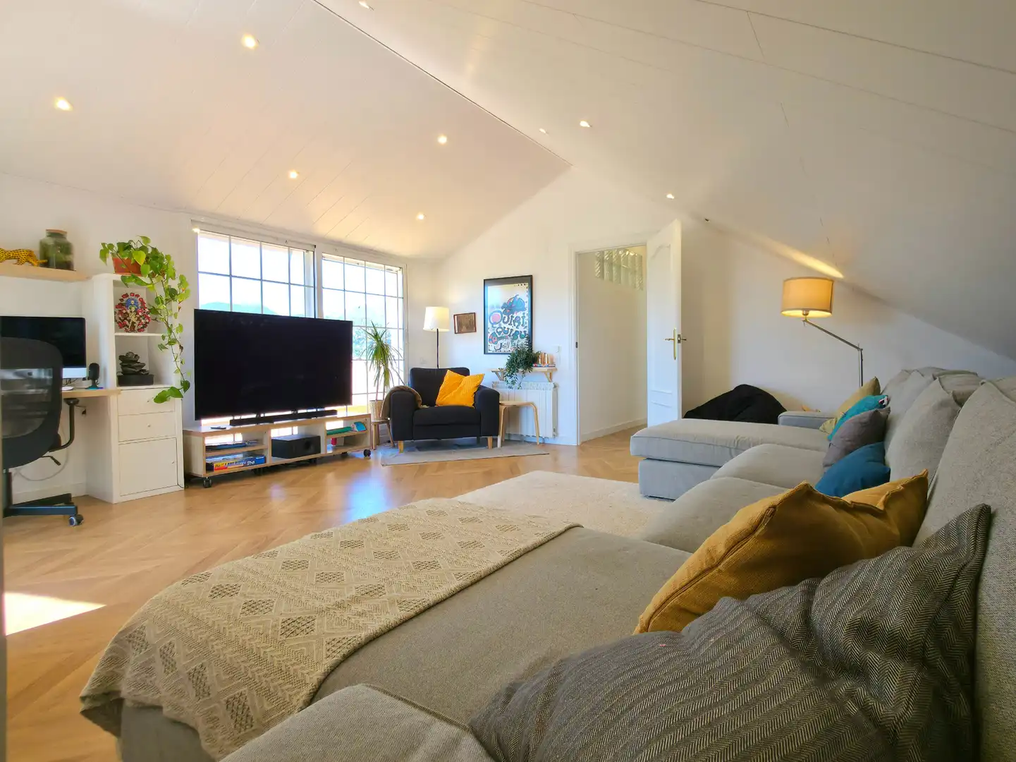 Sala de estar de Casa o chalet en venta en Corbera de Llobregat con Aire acondicionado, Calefacción y Jardín privado
