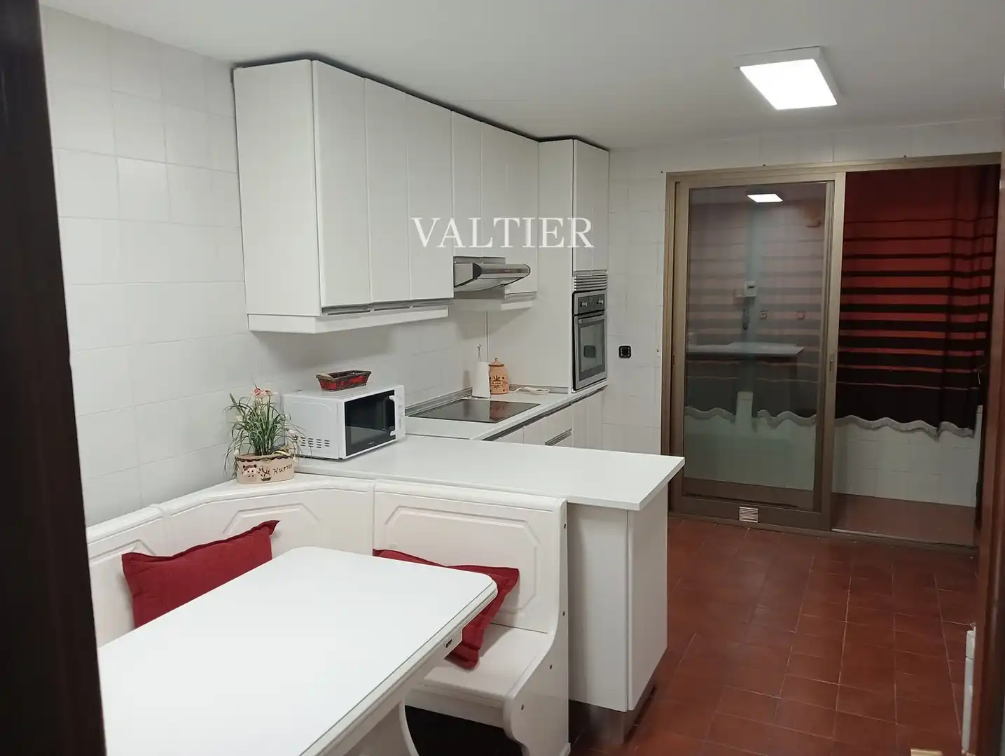 Cocina de Piso de alquiler en Madrid con Aire acondicionado, Terraza y Amueblado