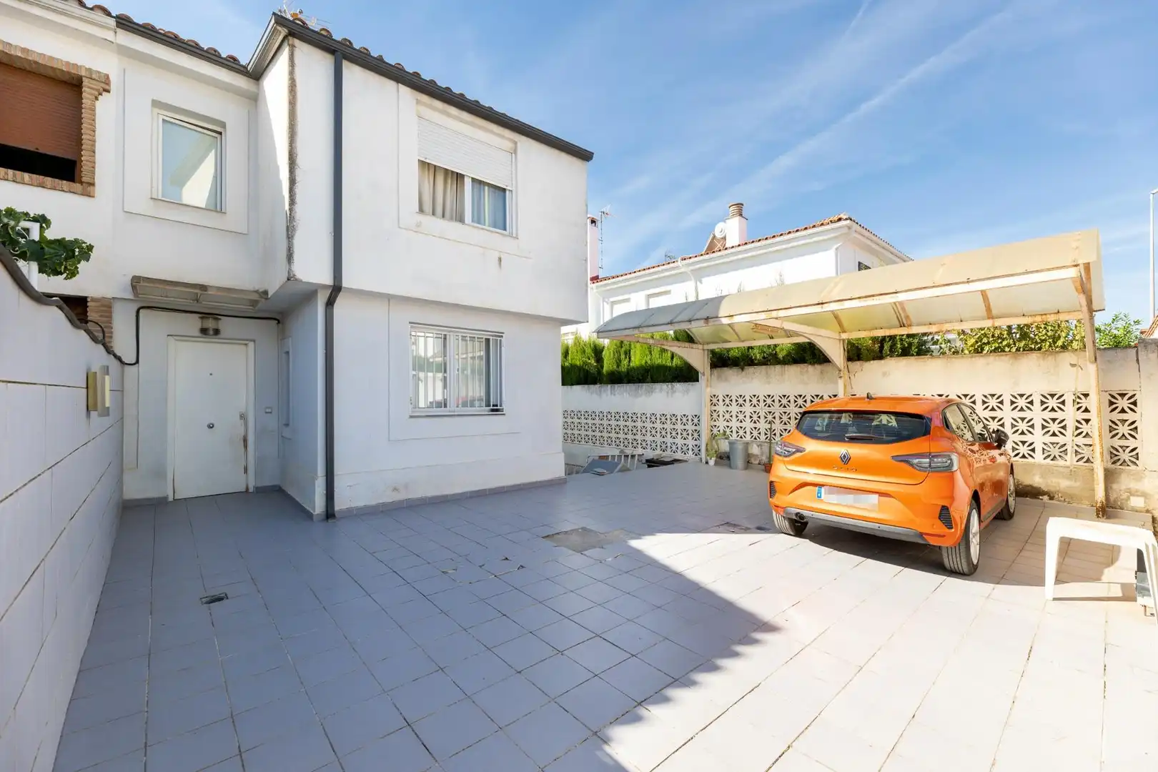 Vista exterior de Casa o chalet en venta en Peligros, Granada