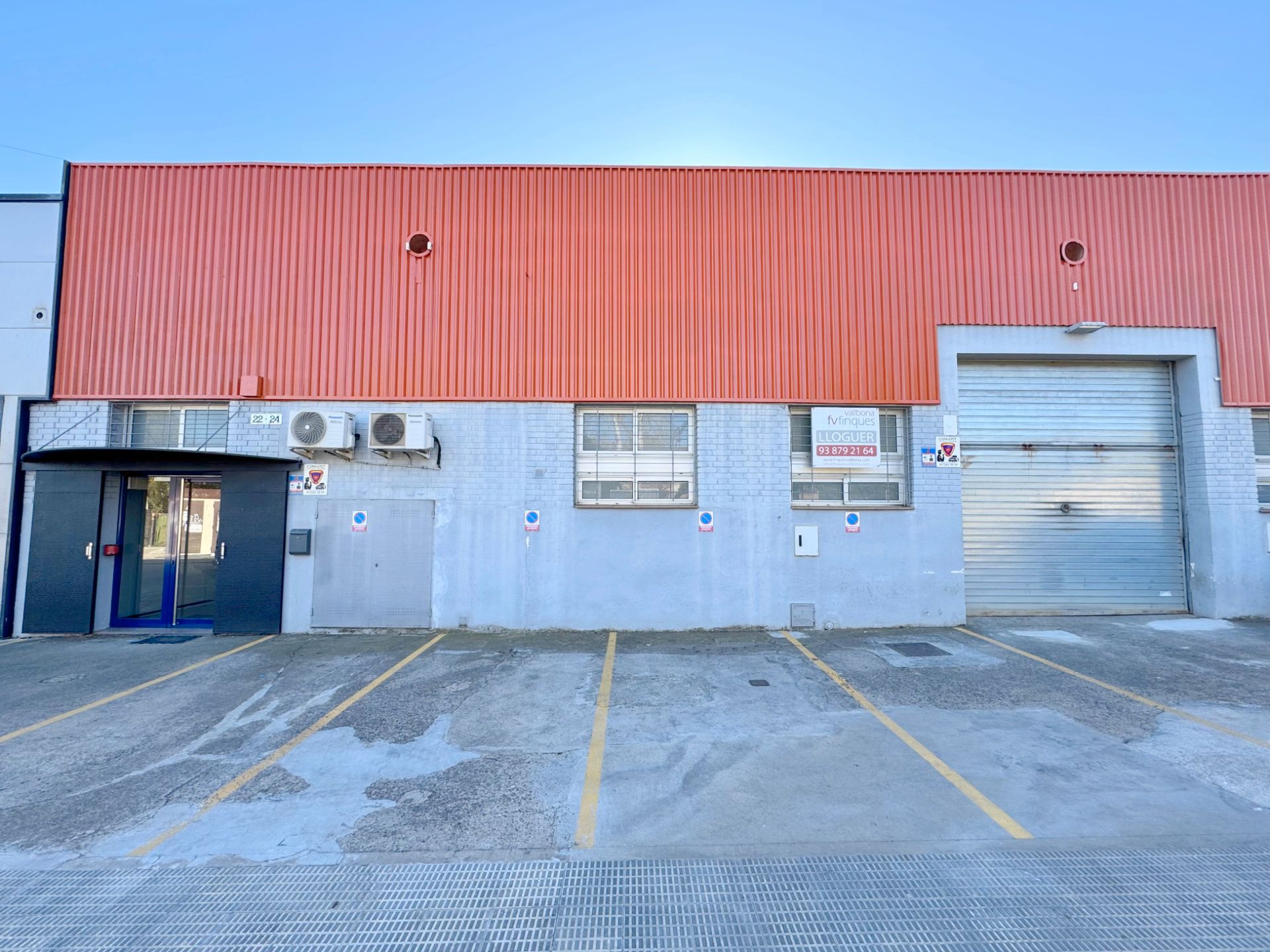 Nau industrial de lloguer a Carrer Indústria, 22