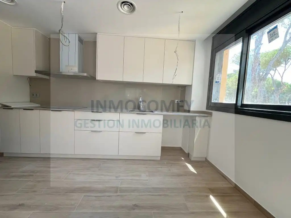 Piso con ascensor en venta en Calle De La Torre Mora 33, imagen 3