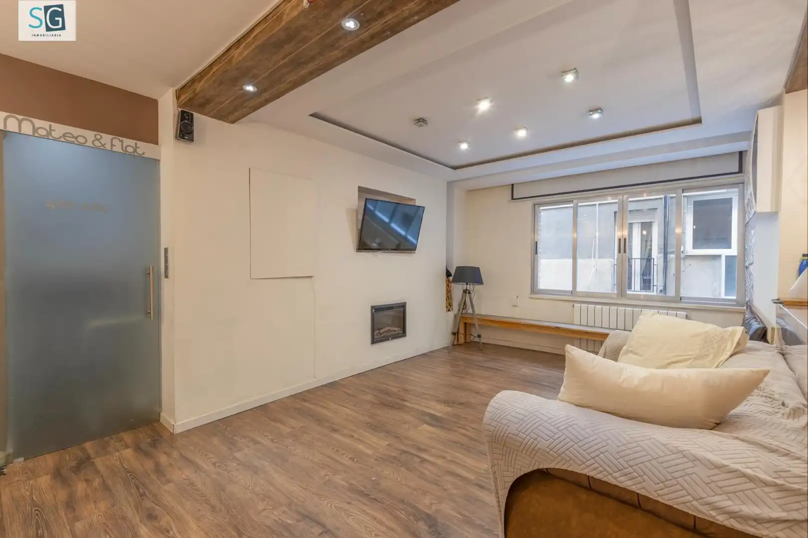 Living room of Flat for sale in  Granada Capital  with Air Conditioner, Heating and Balcony