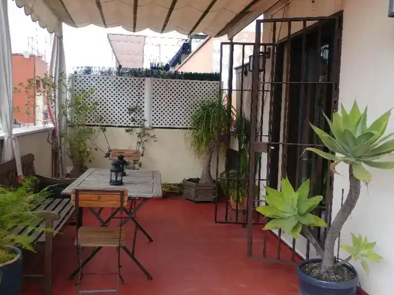 Terraza de Piso de alquiler en Sevilla con Aire acondicionado