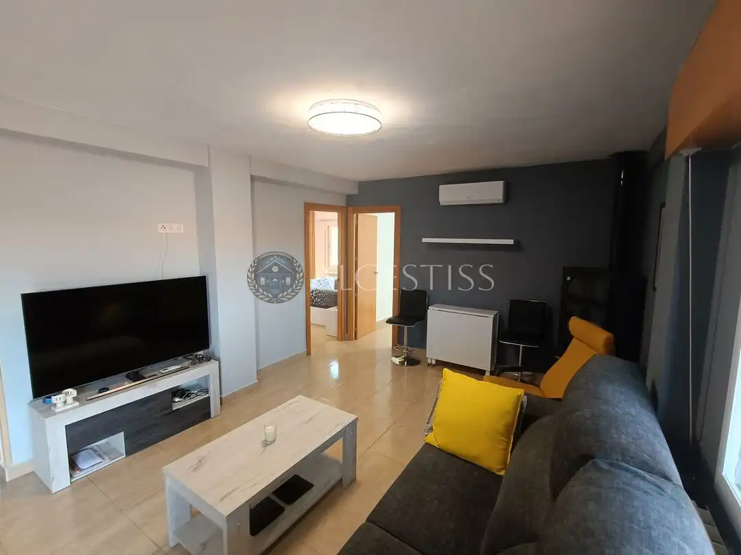Sala d'estar de Casa o xalet en venda en El Viso de San Juan amb Aire condicionat, Calefacció i Jardí privat