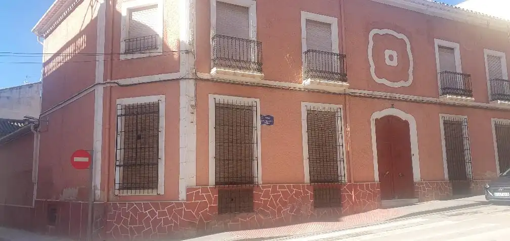 Habitatge en venda a Hellín