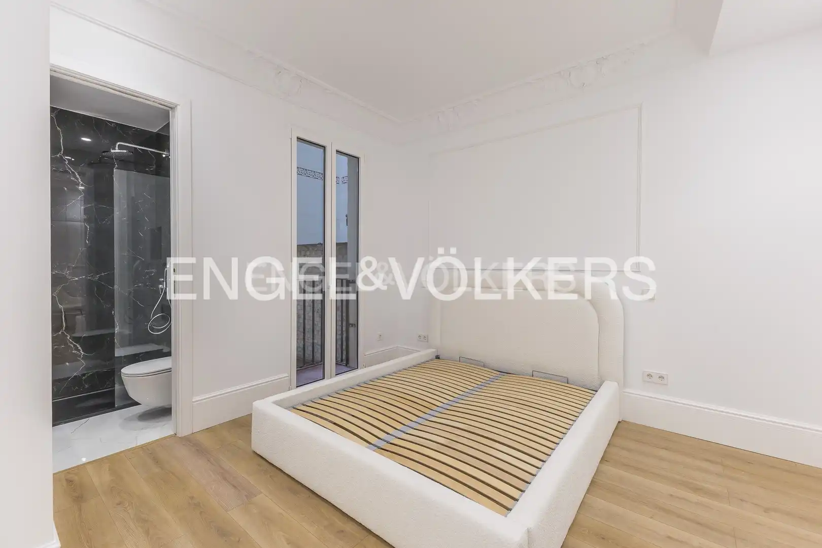Bedroom of Flat for sale in Madrid  with Air Conditioner, Heating and Furnished