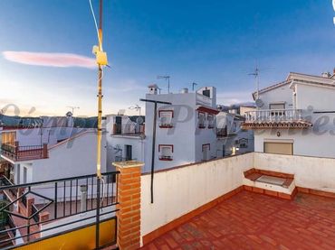 Adossat en venda a Sayalonga