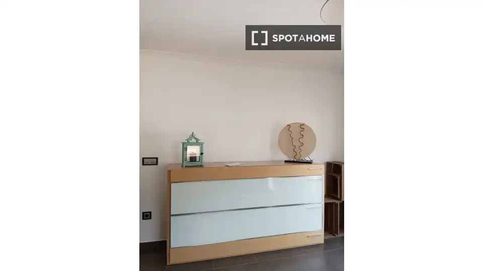 Habitación en Centro - El Castillo