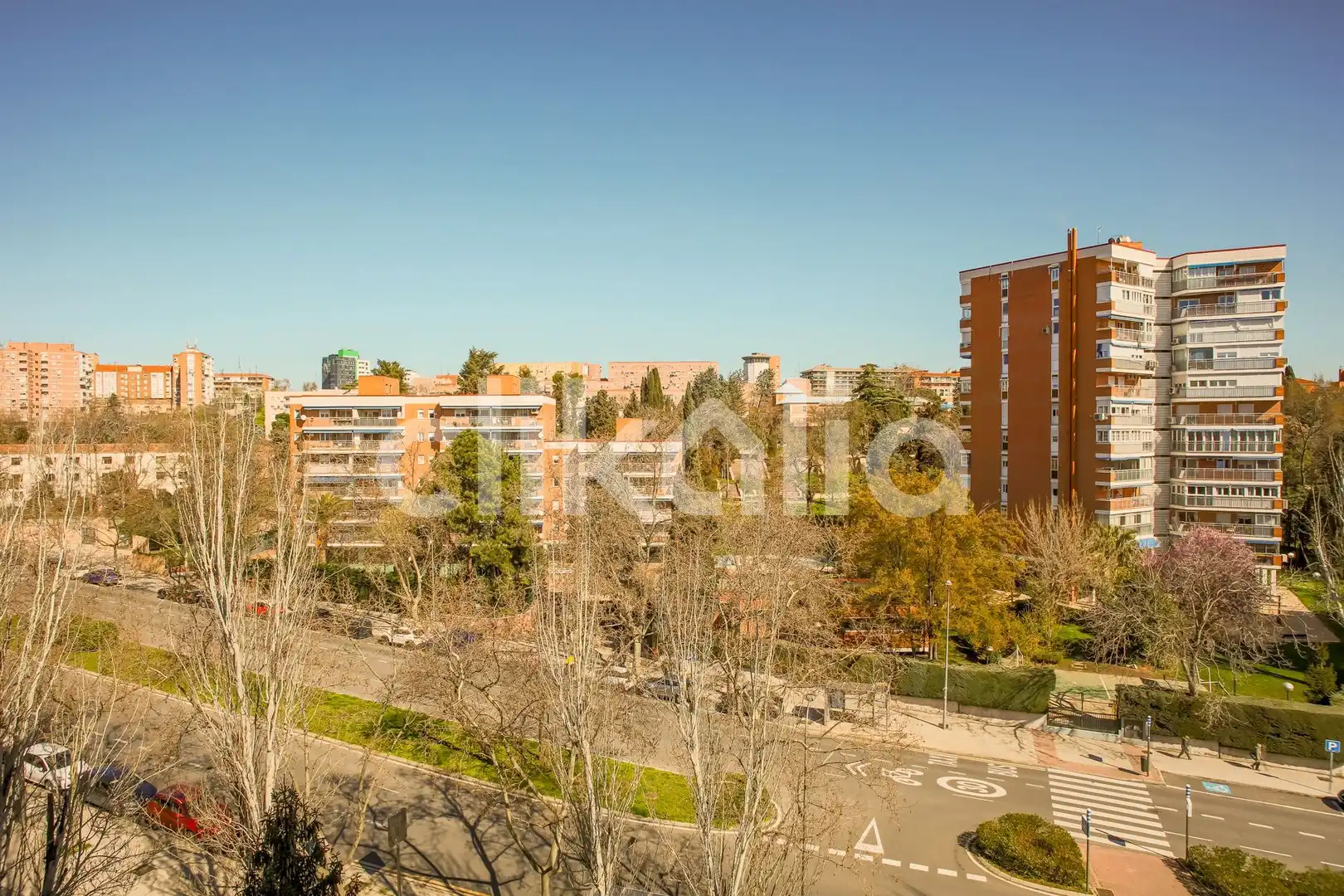 Außenansicht von Wohnung zum Verkauf in Madrid mit Klimaanlage, Heizung und Terrasse